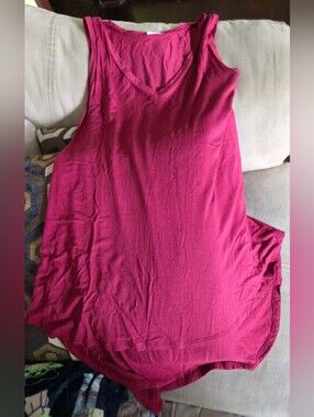 Freeloader Vneck Sleeveless Top M/l